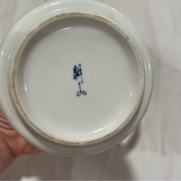 Vintage Japanese Porcelain 4.5" Teapot with Rattan Handle - Picture 11 of 15